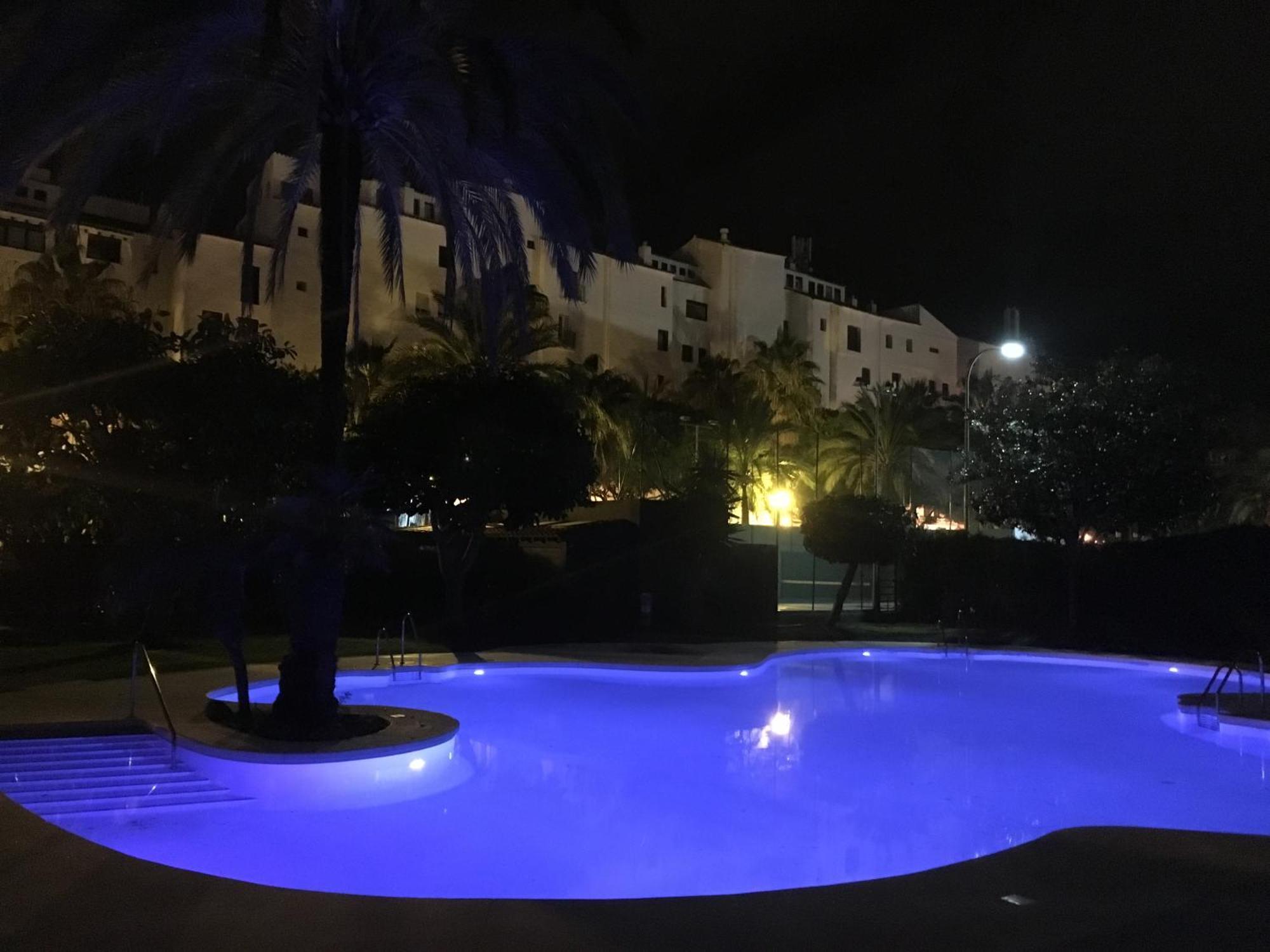 Ferienwohnung Jardines Del Puerto Marbella Exterior foto
