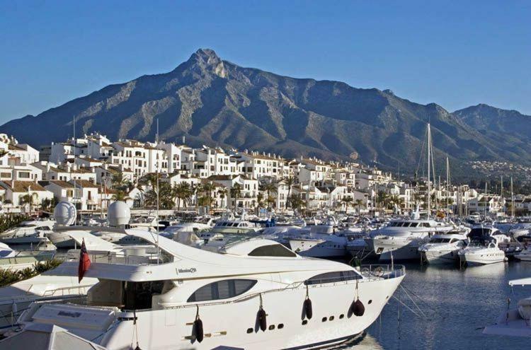 Ferienwohnung Jardines Del Puerto Marbella Exterior foto