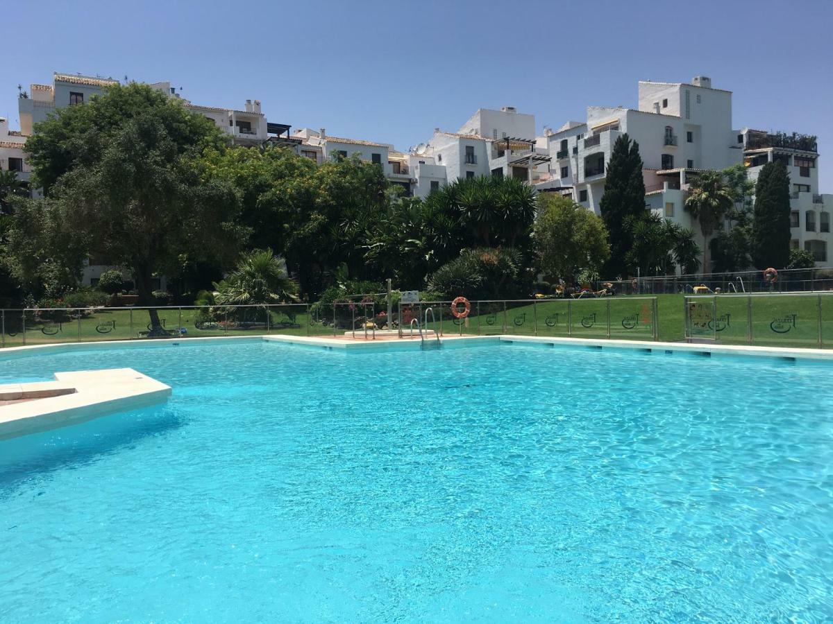 Ferienwohnung Jardines Del Puerto Marbella Exterior foto